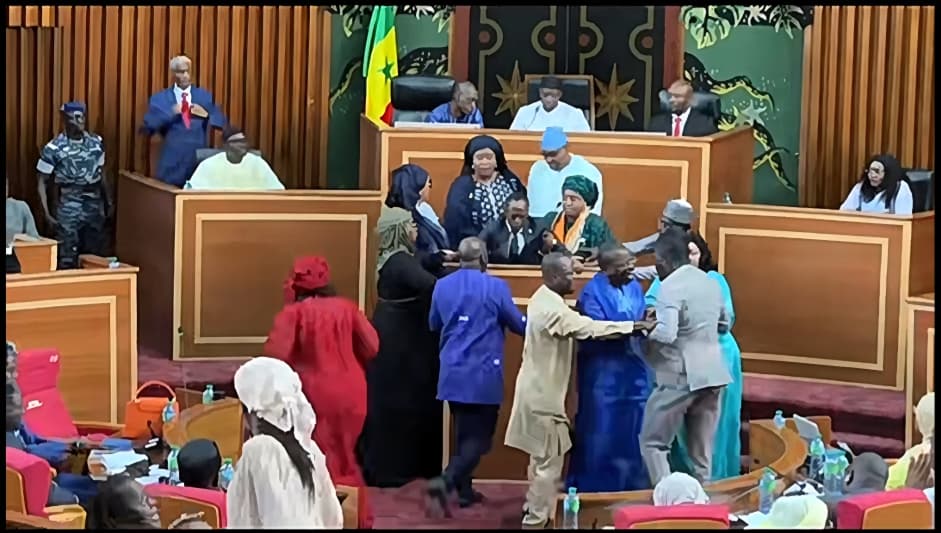 Autant le dire : Sénégal, c’est ça la « démocratie modèle » ?
